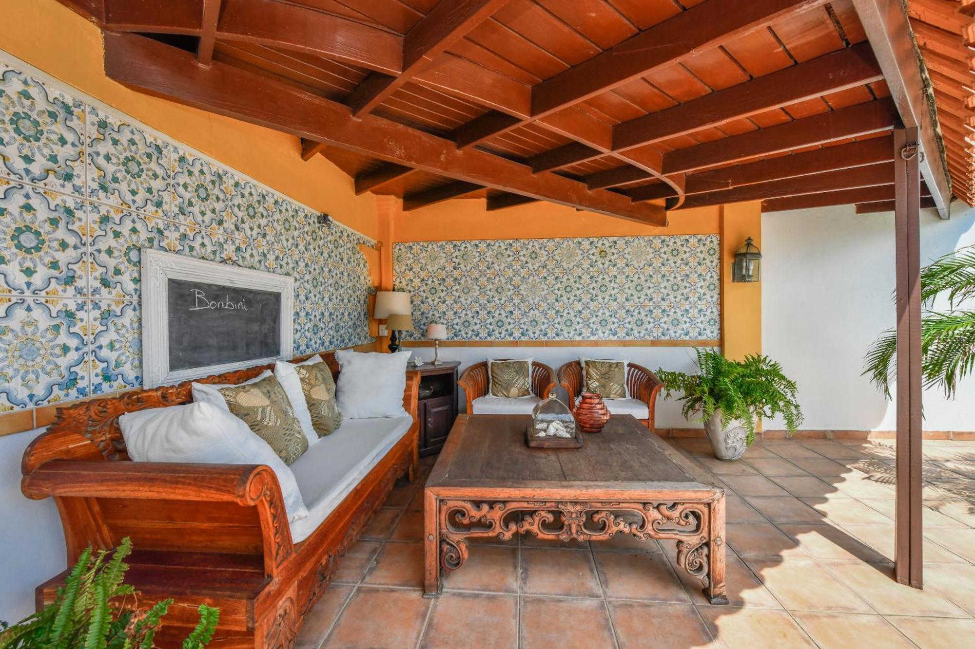 Brisas Studio Apartments (Adults Only) Παλμ Μπιτς Εξωτερικό φωτογραφία
