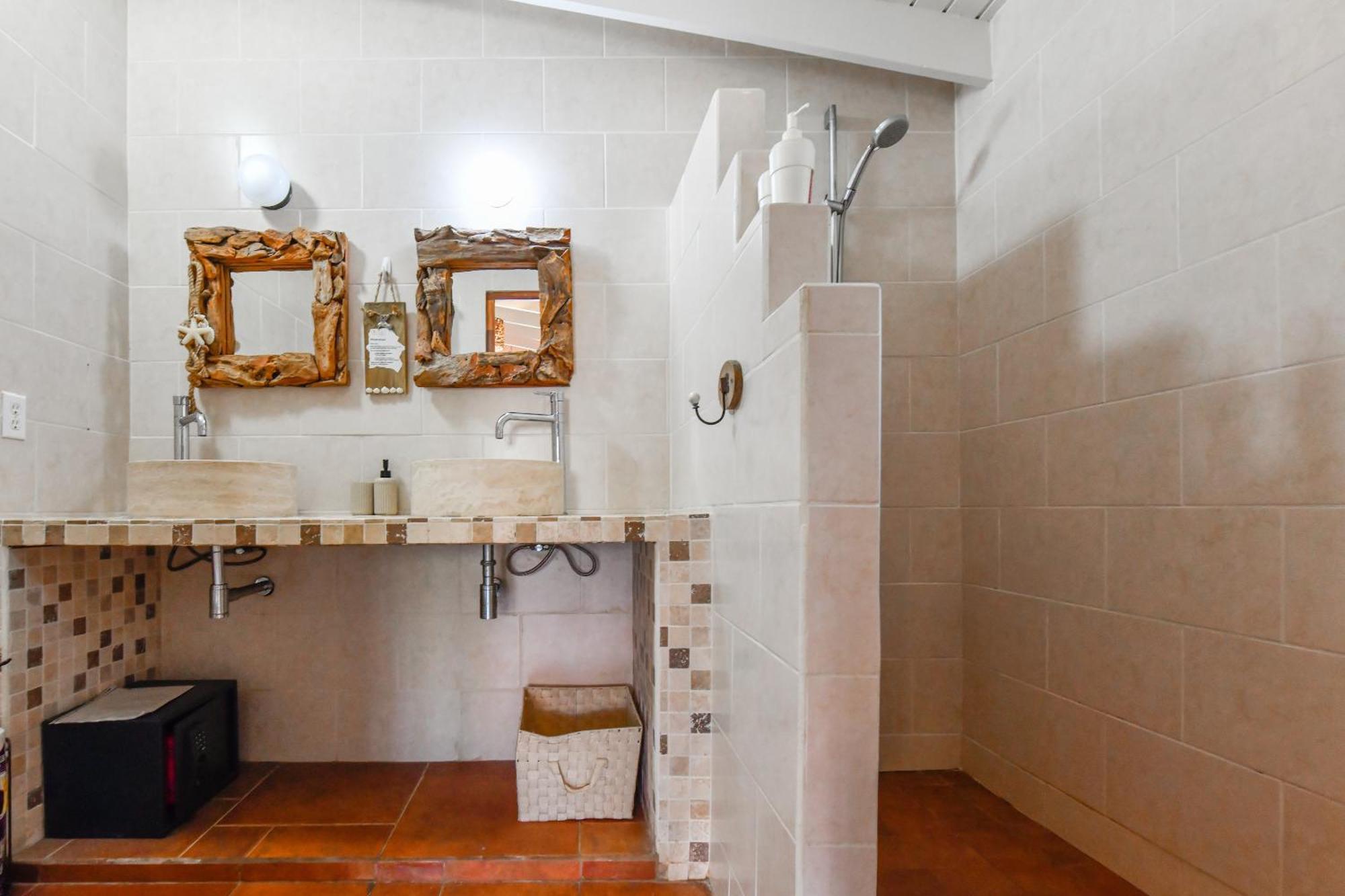 Brisas Studio Apartments (Adults Only) Παλμ Μπιτς Εξωτερικό φωτογραφία